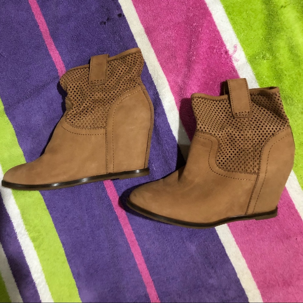 Lucky brand shoes size 6